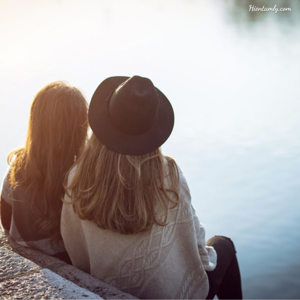 Sự tử tế bắt đầu từ việc ta biết trân trọng, chăm sóc và giữ cho mình sự dịu dàng.